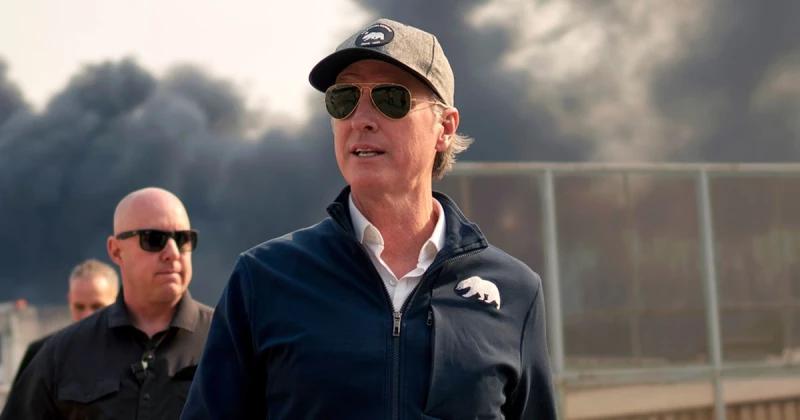 Wildfires complicate California Democrats' plans to lead Trump defiance