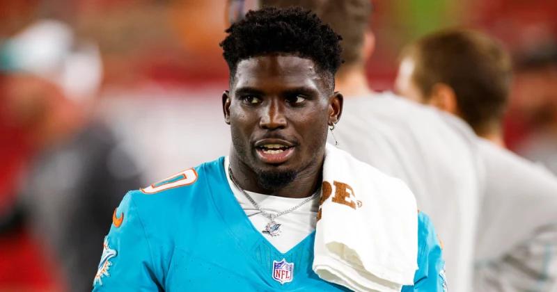 Dolphins star Tyreek Hill hasn't asked to be traded, GM says