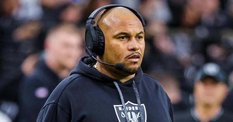Raiders fire head coach Antonio Pierce after one season in full-time role