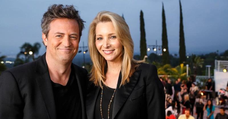 Lisa Kudrow discovered a hidden note from Matthew Perry in a gift he gave her