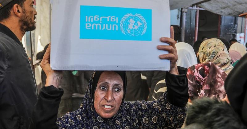 Israel's ban on U.N. aid agency for Palestinians comes into effect at critical point for Gaza