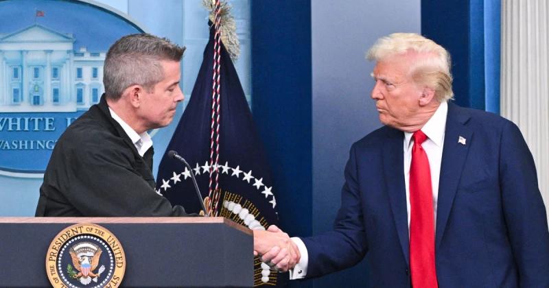 Trump turns moment of national mourning into a push for his political agenda at plane crash press conference