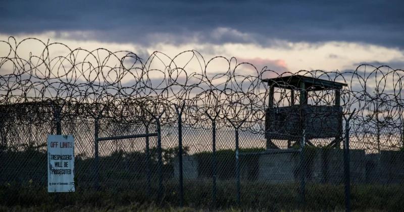 Trump directs Pentagon, DHS to prepare migrant housing at Guantanamo Bay