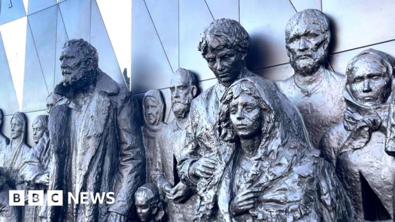 Auschwitz anniversary: Russia puts World War Two focus on Soviet victims 